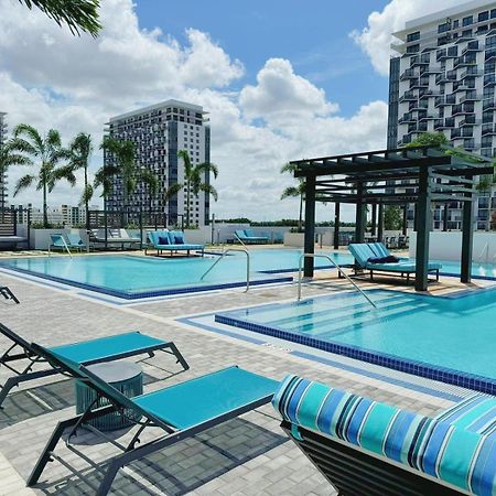 Cozy 1- 1 Bedroom Steps From Downtown Doral Park Маями Екстериор снимка